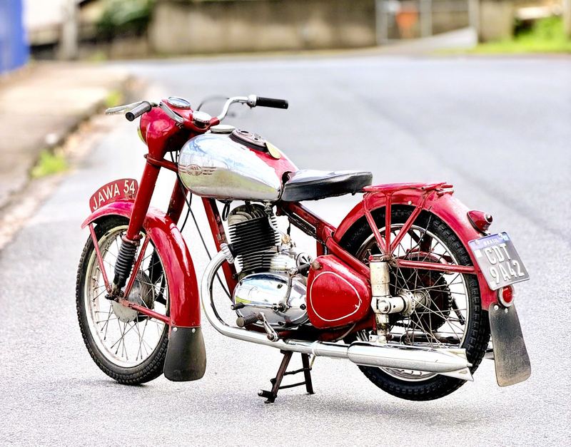 Jawa 250